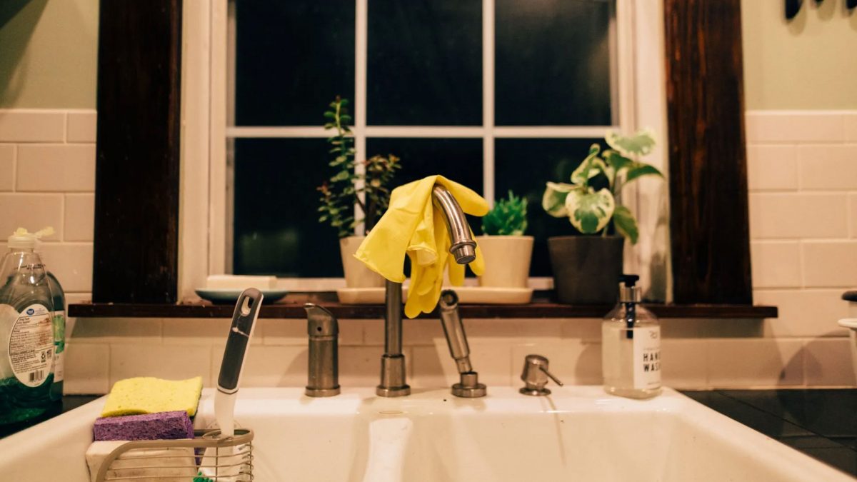 avoid dumping grease down kitchen sink